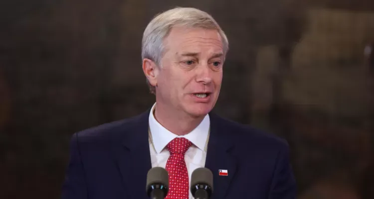 Presidente Kast retrasa su llegada a Toltén por demora en traslado aéreo durante gira en La Araucanía