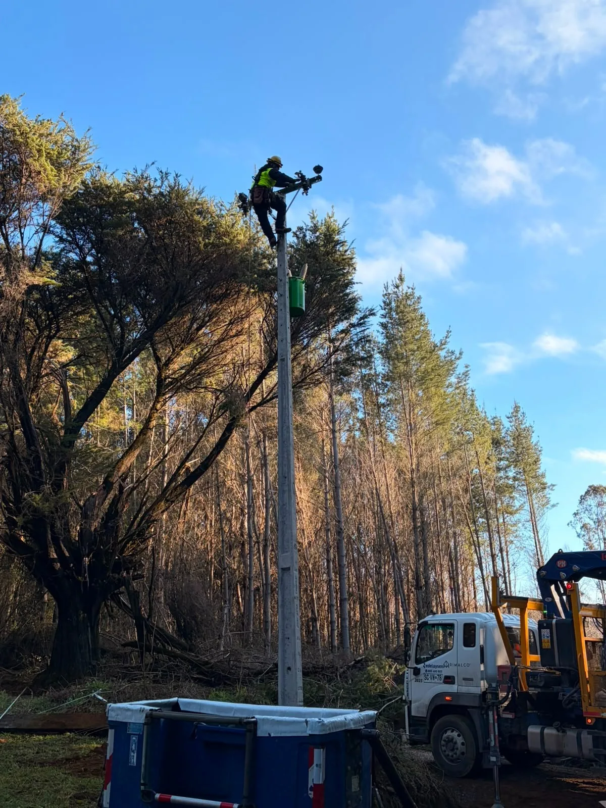 Trabajador eléctrico pide empatía y denuncia falta de brigadas tras prolongados cortes de luz