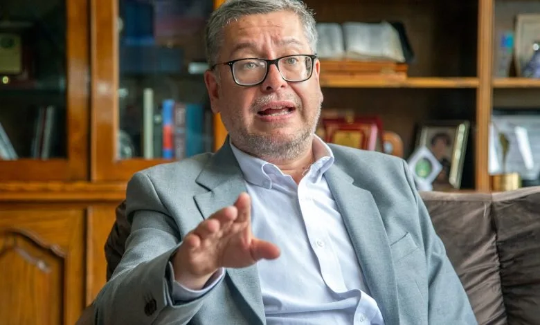Alcalde Neira cuestiona reglamento de Seguridad Municipal y advierte posible causal de destitución: “El Gobierno quiere saltarse al Congreso”