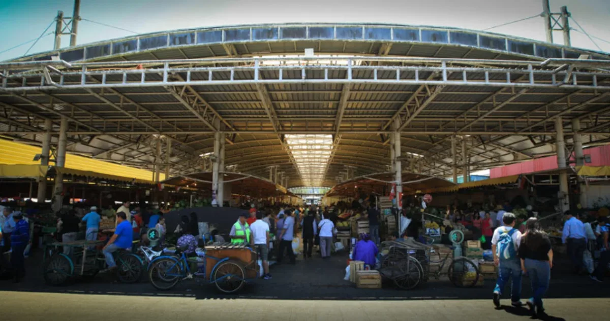 En pie de guerra ambulantes y locatarios de Feria Pinto en Temuco: acusan inacción del municipio