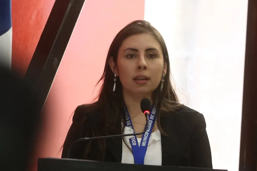 Pareja del exfuncionario que cercenó oreja al alcalde de Melipeuco habla por primera vez