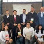 Con 200 nuevos libros, Gobierno impulsa recuperación de la biblioteca del Liceo Bicentenario de Gorbea tras incendio