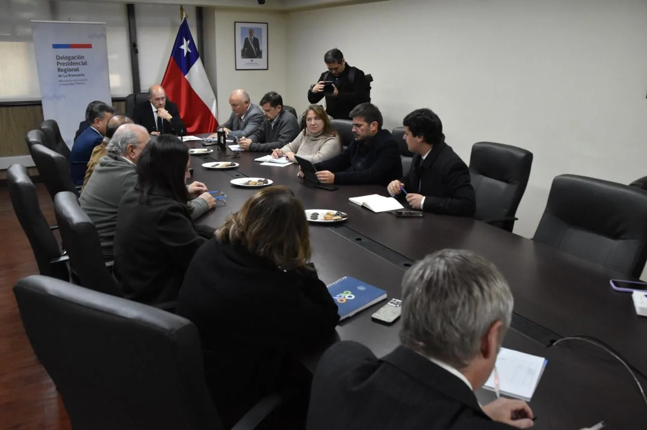 Delegado Francisco Ljubetic reúne a parlamentarios para coordinar prioridades de La Araucanía