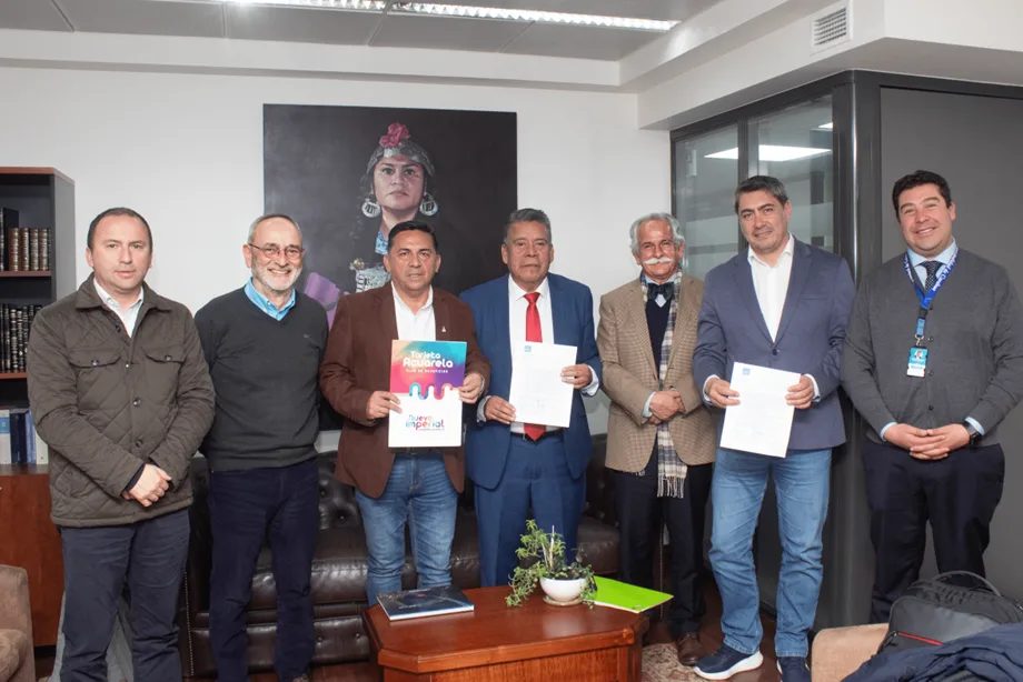 Alcaldes de Costa Araucanía gestionan continuidad de Zona de Desarrollo ante el Gore