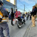 Fiscalización permitió detectar a motociclistas que trabajaban ilegalmente como delivery en Temuco