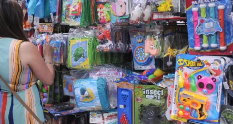 Aplican multa de casi $14 millones a mall chino en Curacautín por vender productos en otros idiomas