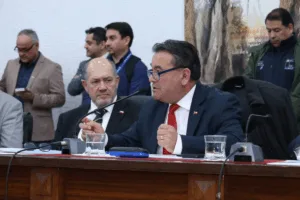 Beltrán expuso al ministro Poduje necesidades de comités habitacionales de Malleco