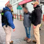 Inspectores municipales ubican en Temuco a imputado por femicidio frustrado cometido en Vilcún