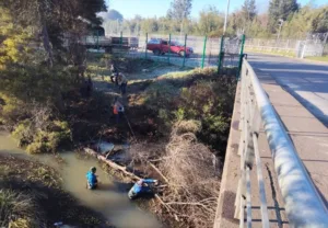 Temuco refuerza limpieza de canales antes de nuevas lluvias: más de 8 kilómetros intervenidos en operativo preventivo