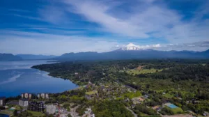 Pucón celebra avance del Plan de Descontaminación del Lago Villarrica y llama a fortalecer el trabajo público-privado