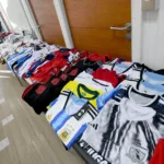 Municipio de Temuco decomisa 166 prendas falsificadas avaluadas en más de $3 millones