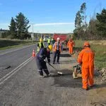 MOP ejecuta trabajos de bacheo en la Ruta R-86 entre Los Sauces y Angol