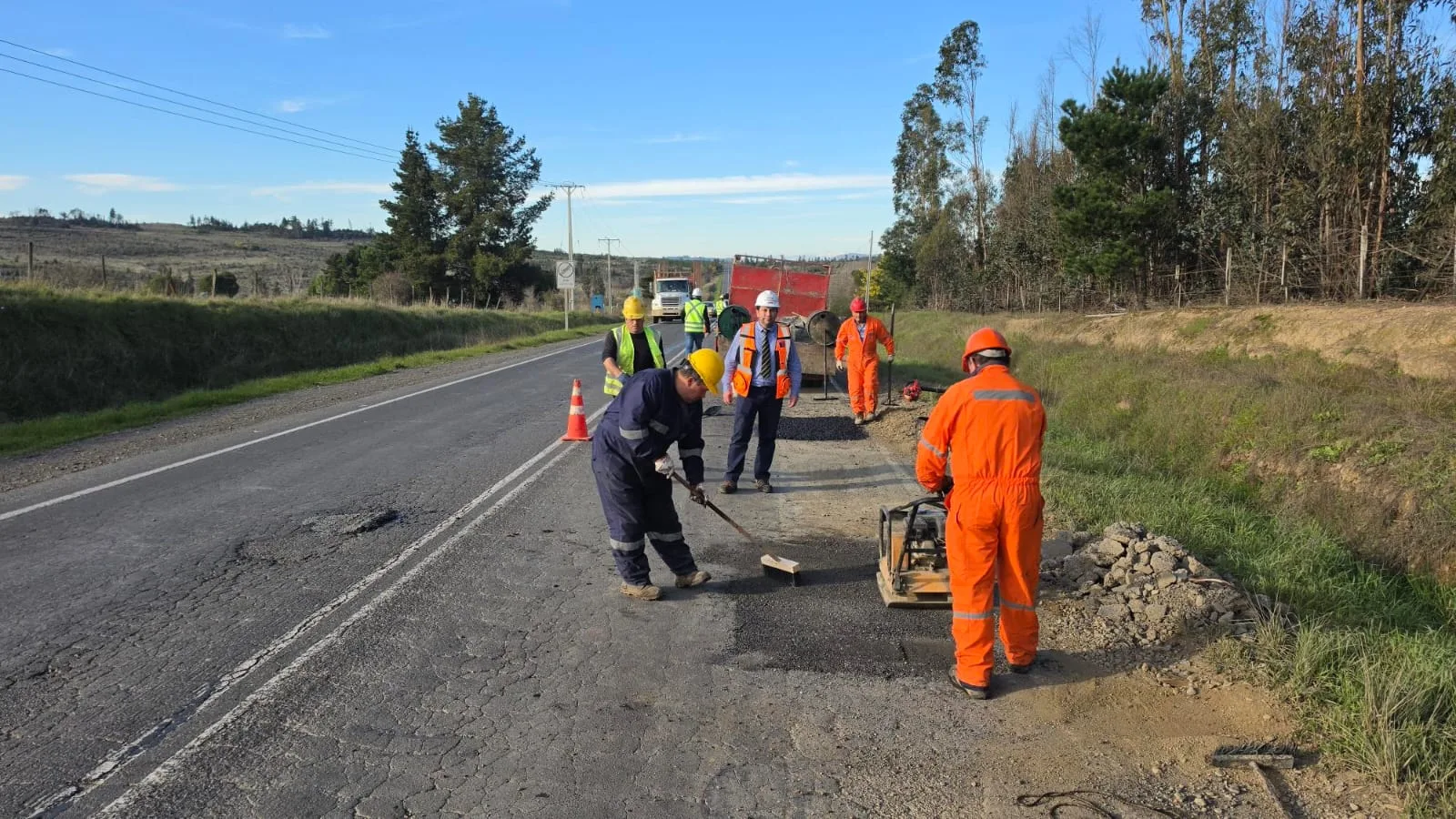MOP ejecuta trabajos de bacheo en la Ruta R-86 entre Los Sauces y Angol