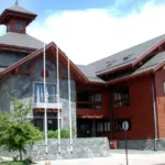 Municipio de Pucón deberá pagar más de $63 millones tras fallo por despido de cinco trabajadores