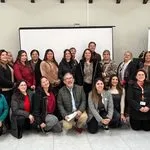Cien mujeres cuidadoras de La Araucanía se capacitarán en habilidades digitales para emprender