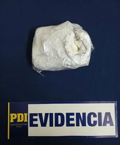 PDI detiene a mujer con casi 800 gramos de cocaína tras operativo en peaje Púa