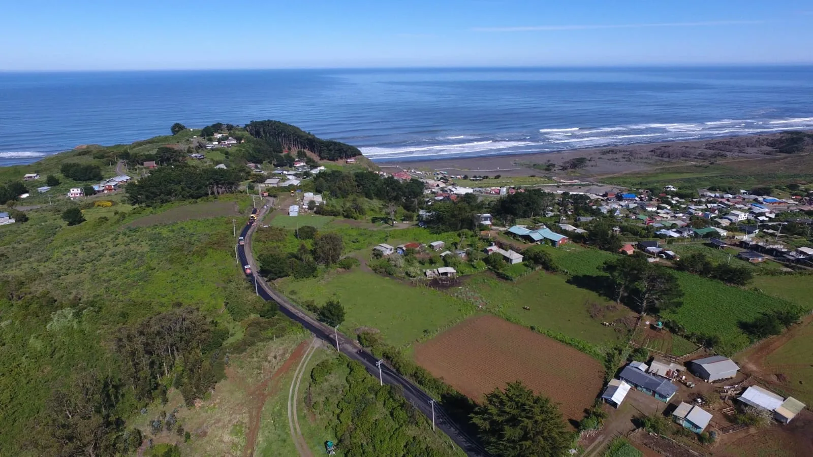 MOP pavimenta camino Huenchul-Maule en Puerto Saavedra, clave para evacuar ante tsunamis