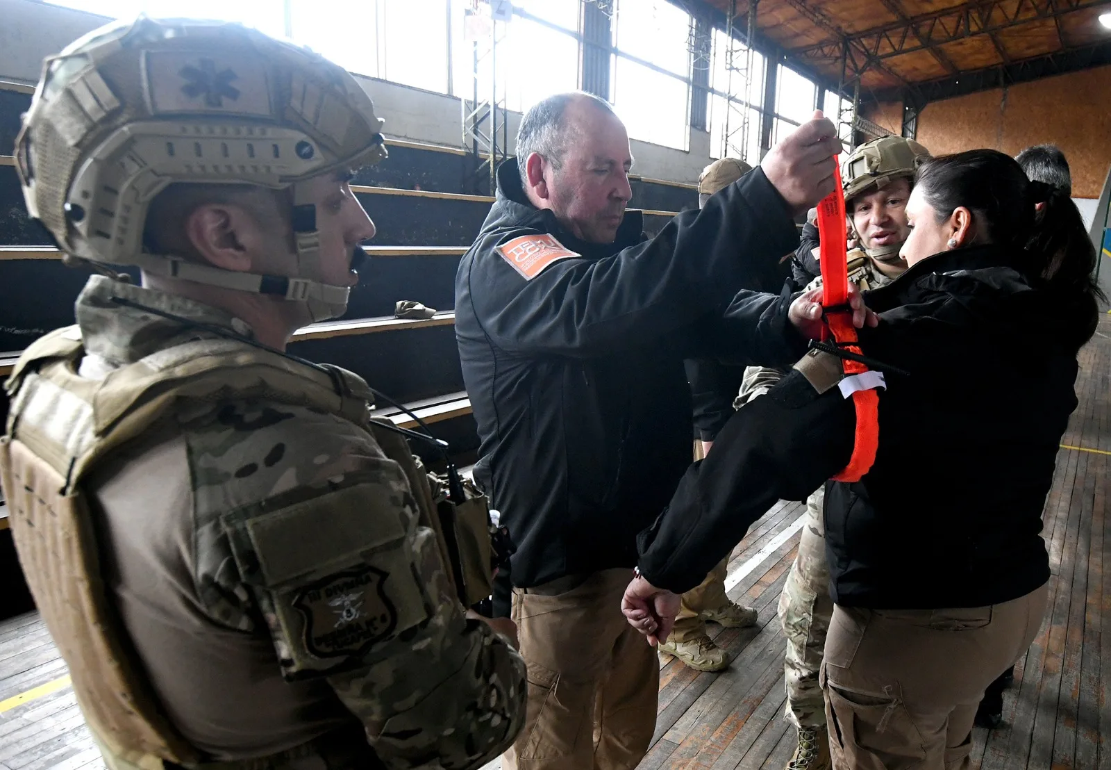 Un centenar de inspectores municipales de Temuco son capacitados por el Ejército de Chile con certificación de nivel internacional