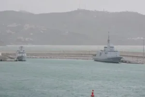 Buques de guerra marroquíes habrían ingresado en aguas españolas de Ceuta durante crisis migratoria