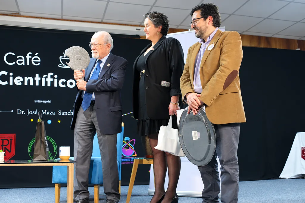 José Maza inspira a 54 estudiantes en las Olimpiadas de Ciencias de Temuco