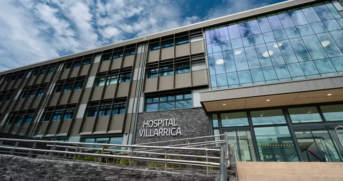 Vecinos rescatan a menor que cayó a una quebrada en Villarrica