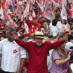 Lula da vuelta el resultado electoral y vence a Flávio Bolsonaro en Brasil